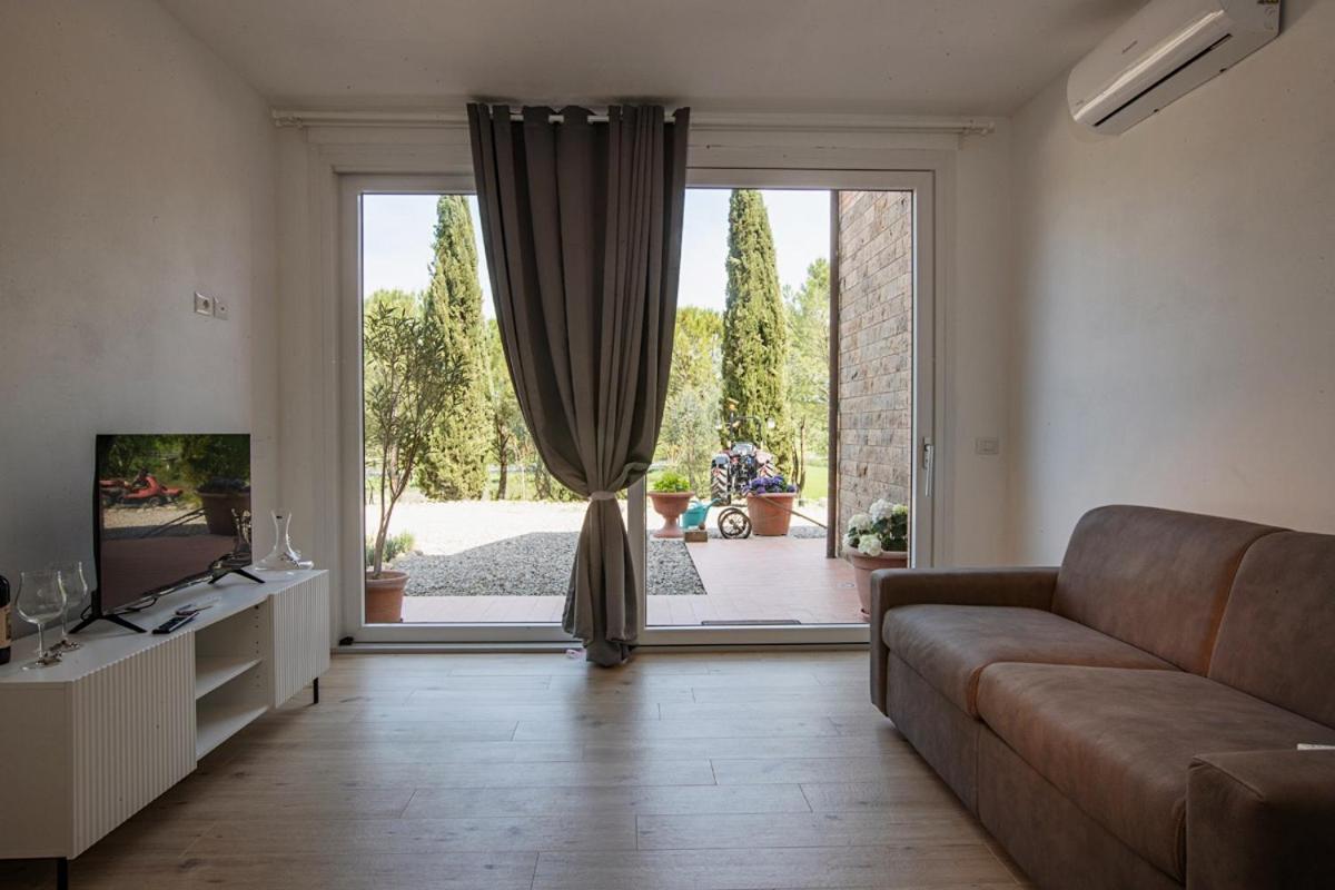 Agriturismo La Terrazza Sul Mangia Сиена Экстерьер фото