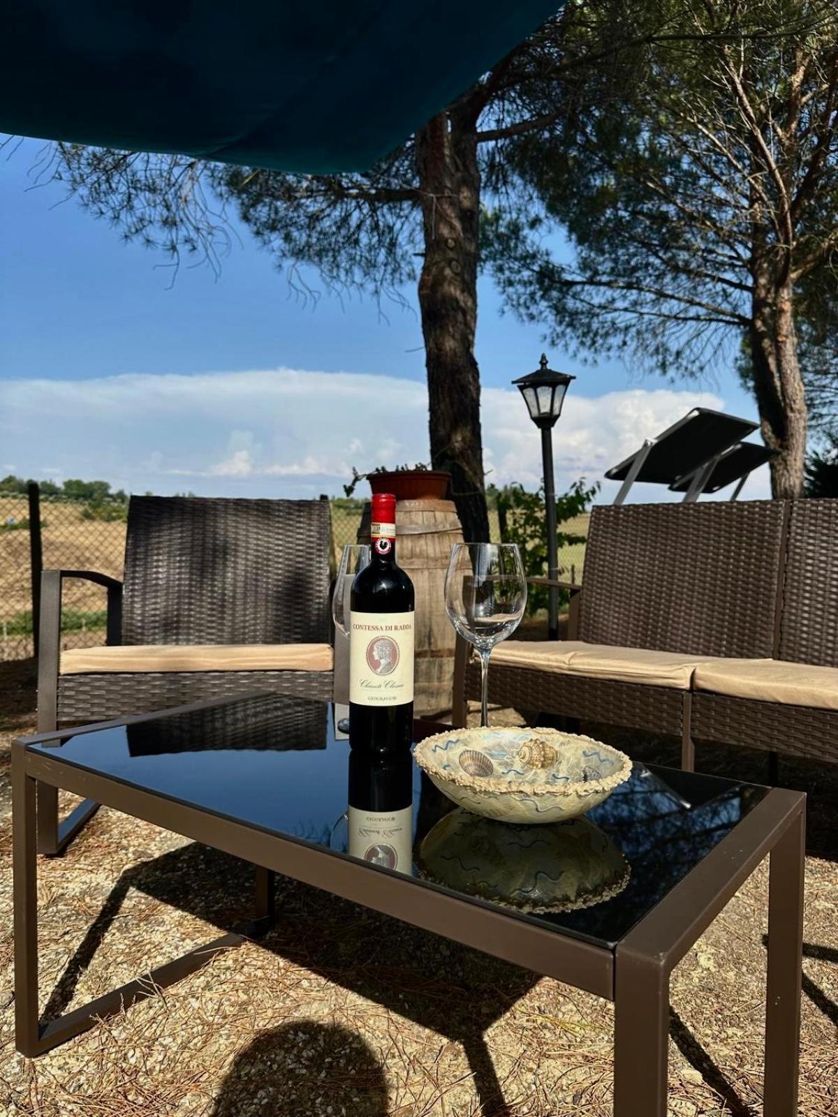 Agriturismo La Terrazza Sul Mangia Сиена Экстерьер фото