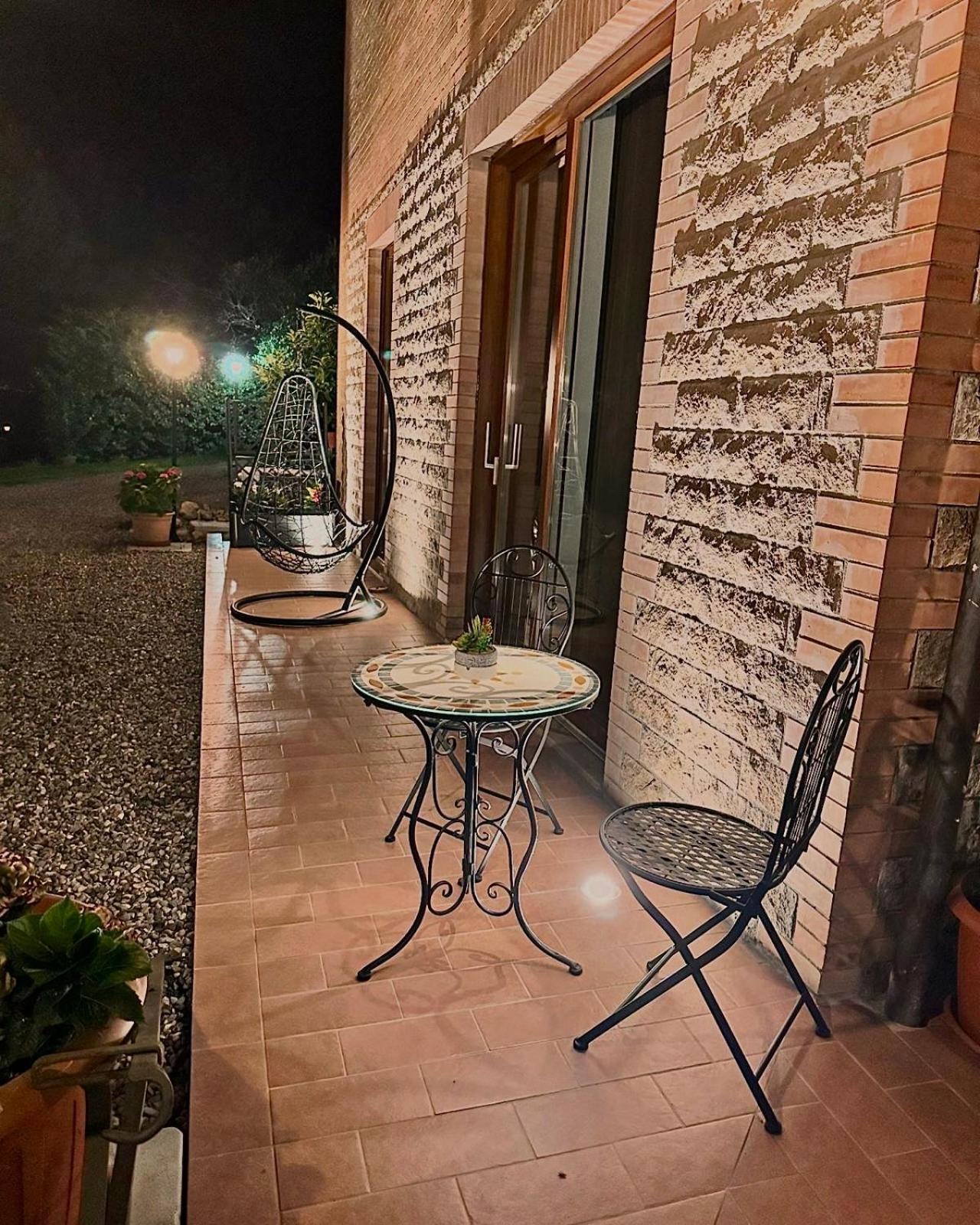 Agriturismo La Terrazza Sul Mangia Сиена Экстерьер фото